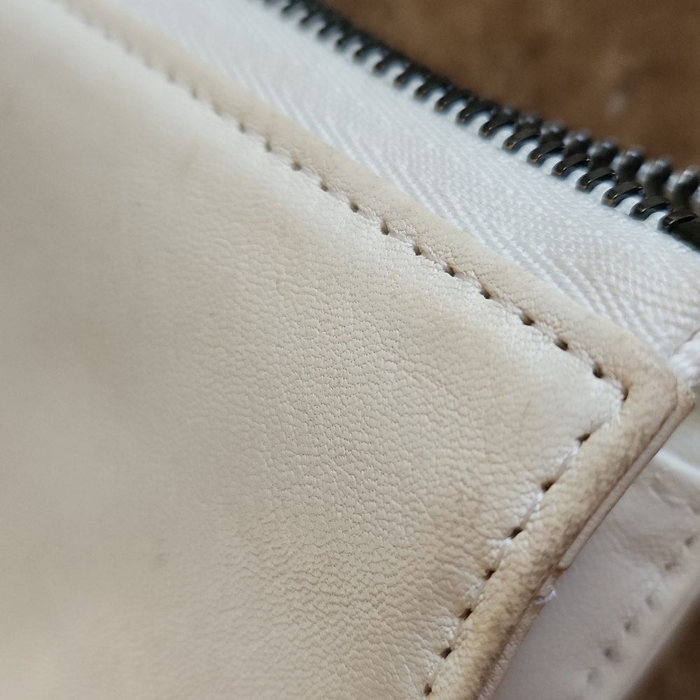 LONGCHAMP White Leather Wallet with Embossed Logo - Picture 9 of 16